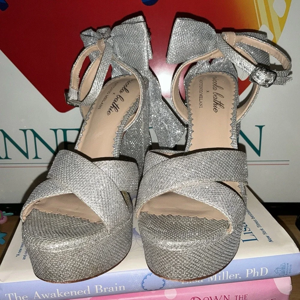 Antonio Melani x Nicola Bathie Lila Silver Platform Embellished Bow Heels Size 6